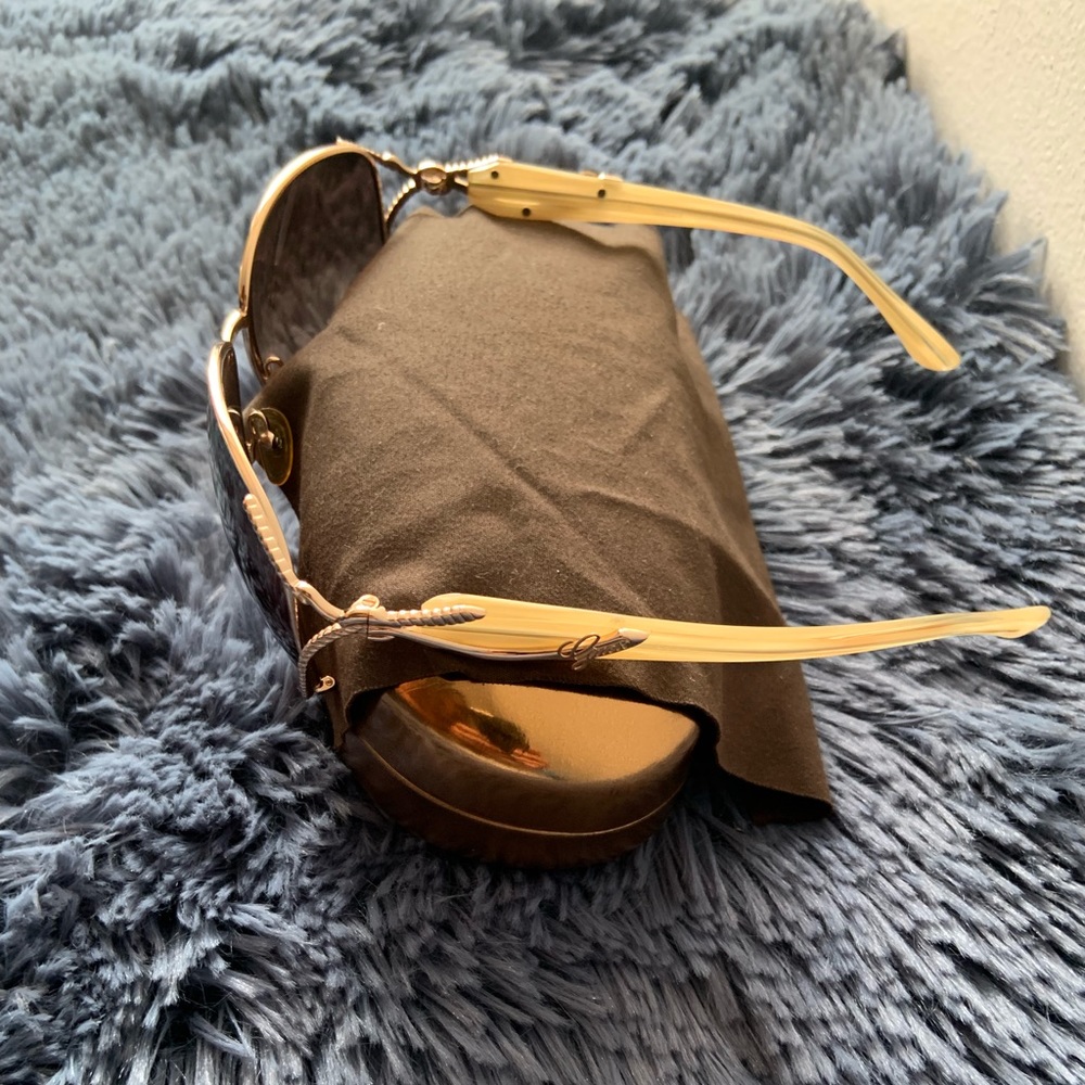 GUESS Women Sunglasses - Picture 3 of 5